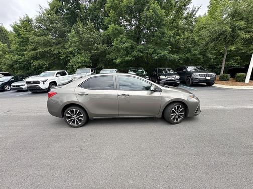 Falcon Gray Metallic 2017 Toyota Corolla SE