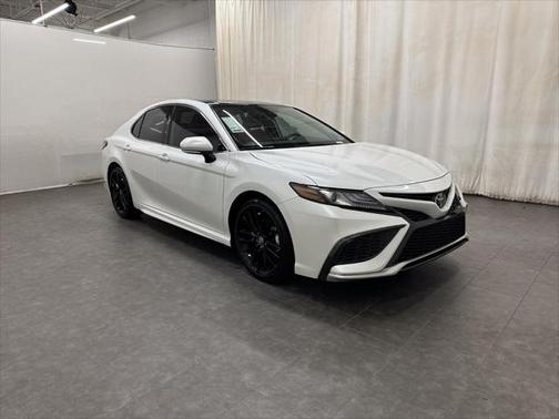 Wind Chill Pearl 2021 Toyota Camry XSE