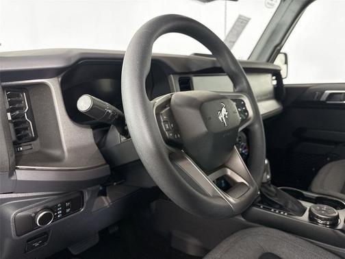 Oxford White 2025 Ford Bronco Base