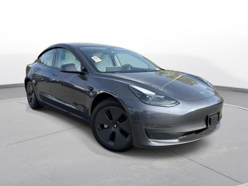 Midnight Silver Metallic 2023 Tesla Model 3 Standard Range