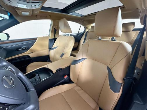2023 Lexus ES 350 Base