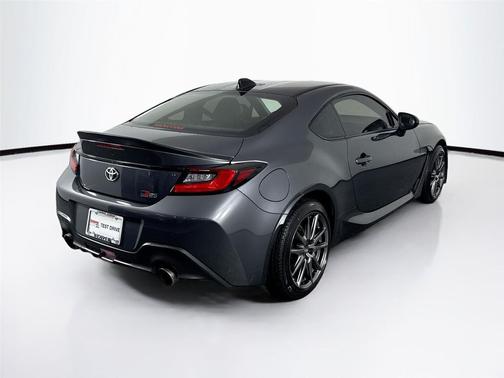 Pavement 2023 Toyota GR86 Premium