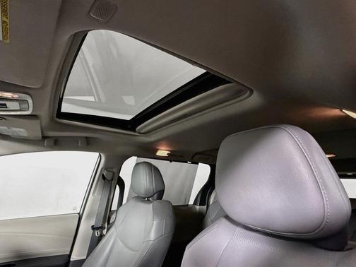Celestial Silver Metallic 2024 Toyota Sienna XLE