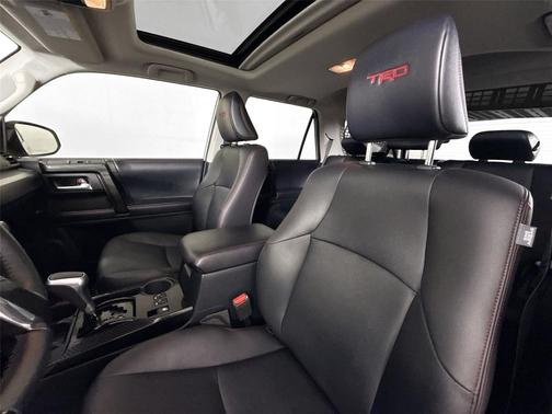 Classic Silver Metallic 2018 Toyota 4Runner TRD Off Road Premium