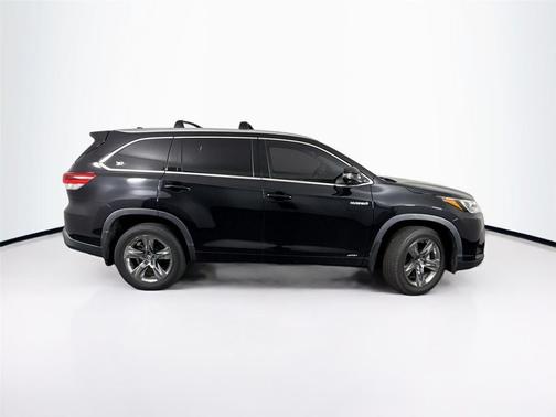2019 Toyota Highlander Hybrid Platinum