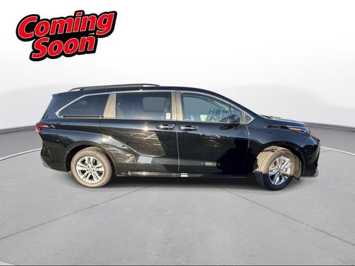 2025 Toyota Sienna 
