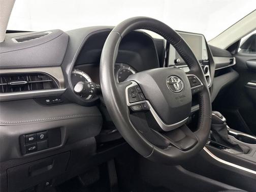 2025 Toyota Highlander Limited