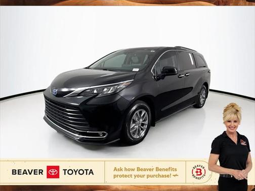 2024 Toyota Sienna XLE 8 Passenger