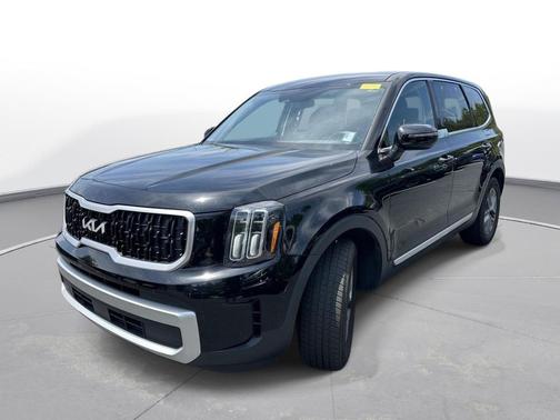 Ebony Black 2023 Kia Telluride LX