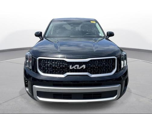 Ebony Black 2023 Kia Telluride LX