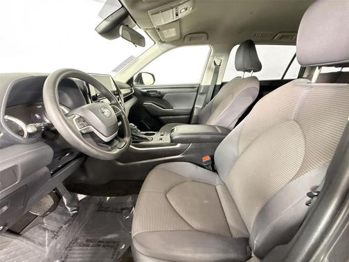 Magnetic Gray Metallic 2023 Toyota Highlander L
