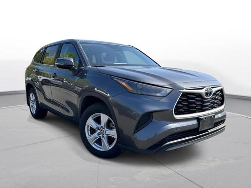 Magnetic Gray Metallic 2023 Toyota Highlander L