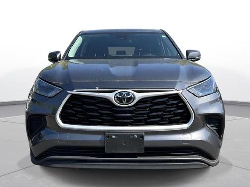 Magnetic Gray Metallic 2023 Toyota Highlander L