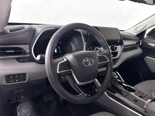 2024 Toyota Highlander Hybrid Limited