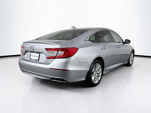 Lunar Silver Metallic 2019 Honda Accord LX