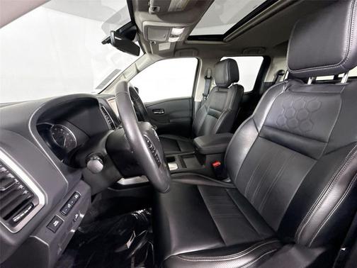 Tactical Green Metallic 2024 Nissan Frontier SL