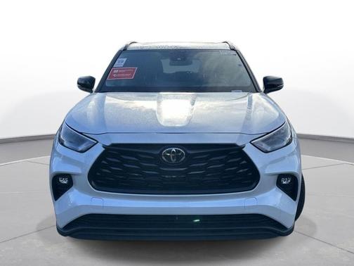 2025 Toyota Highlander Hybrid XLE