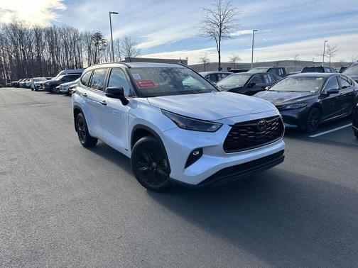 2025 Toyota Highlander Hybrid XLE