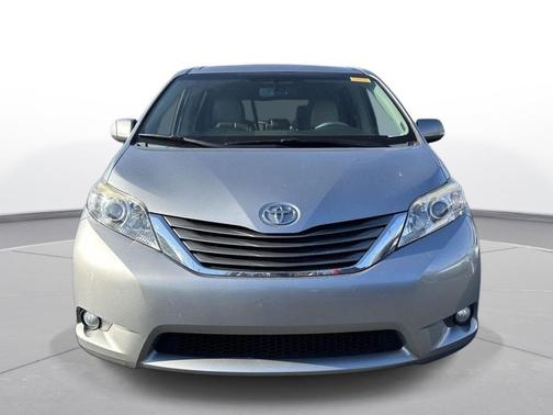 2014 Toyota Sienna XLE
