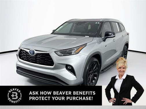 Celestial Silver Metallic 2024 Toyota Highlander Hybrid XLE