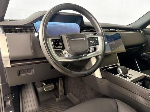 Santorini Black Metallic 2025 Land Rover Range Rover P400 SE 7 Seat