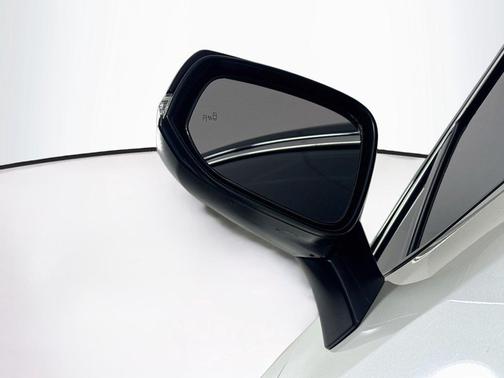 Blizzard Pearl/Midnight Black Metallic 2021 Toyota RAV4 Hybrid SE