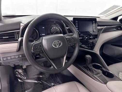 Ice Edge 2024 Toyota Camry SE