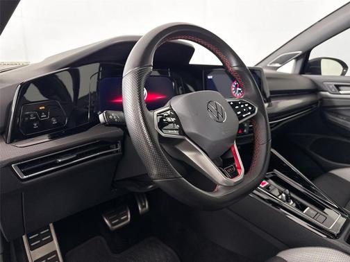 2023 Volkswagen Golf GTI 2.0T SE DSG