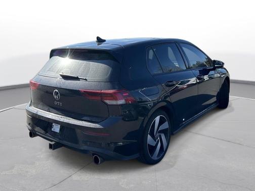 2023 Volkswagen Golf GTI 2.0T SE DSG