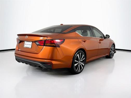 Sunset Drift Chromaflair 2019 Nissan Altima 2.5 SR