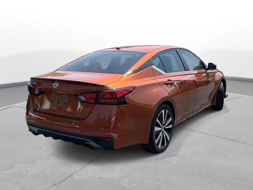 Sunset Drift Chromaflair 2019 Nissan Altima 2.5 SR