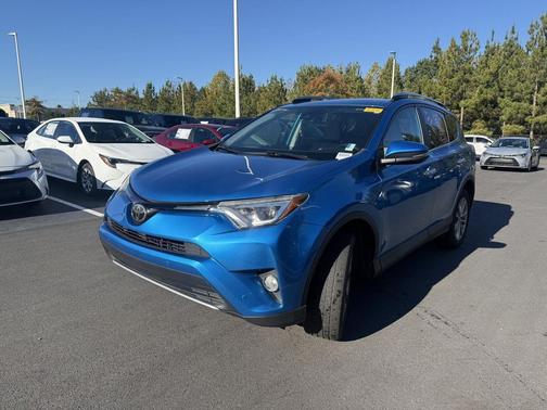 2017 Toyota RAV4 Platinum