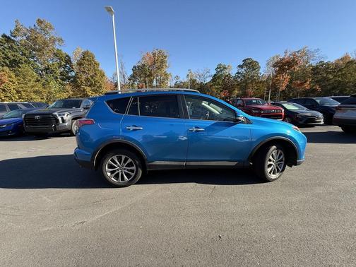 2017 Toyota RAV4 Platinum