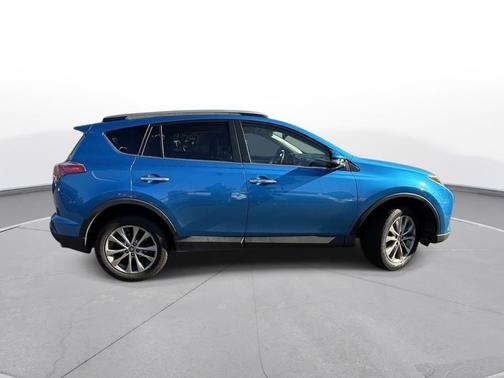 2017 Toyota RAV4 Platinum