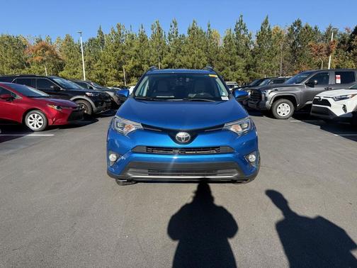 2017 Toyota RAV4 Platinum