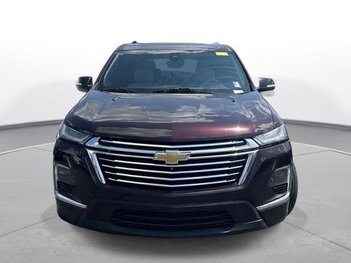Black Cherry Metallic 2022 Chevrolet Traverse Premier