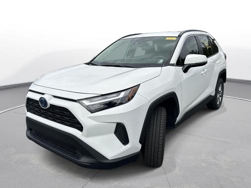 Ice Cap 2024 Toyota RAV4 Hybrid XLE