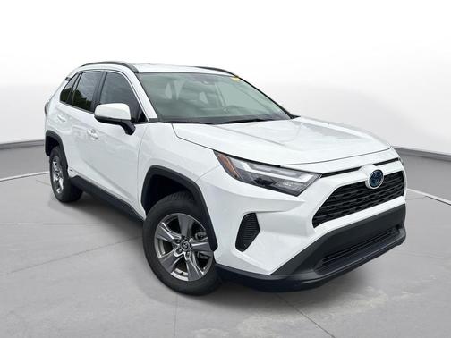 Ice Cap 2024 Toyota RAV4 Hybrid XLE