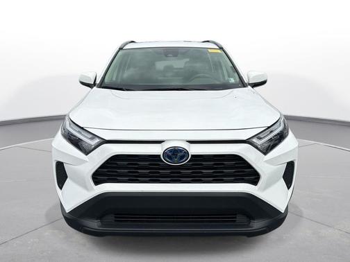 Ice Cap 2024 Toyota RAV4 Hybrid XLE