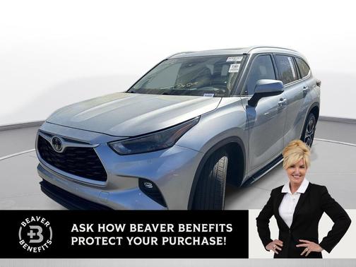 Celestial Silver Metallic 2022 Toyota Highlander XLE