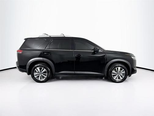2024 Nissan Pathfinder SL 4WD