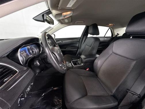 Gloss Black 2019 Chrysler 300 Touring