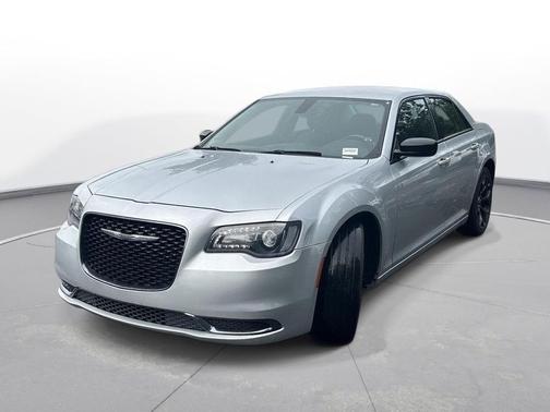 Gloss Black 2019 Chrysler 300 Touring