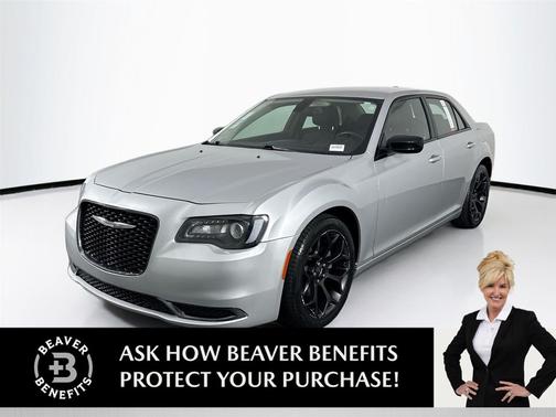 Gloss Black 2019 Chrysler 300 Touring