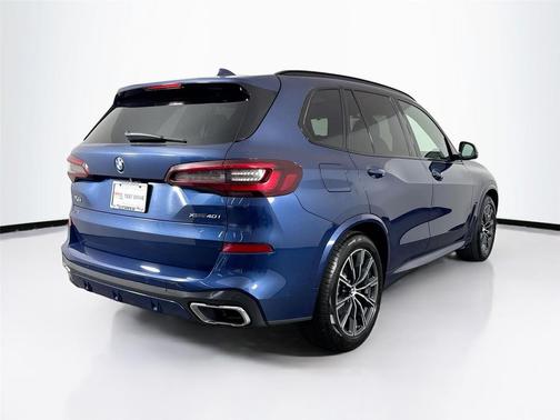 Phytonic Blue Metallic 2021 BMW X5 xDrive40i