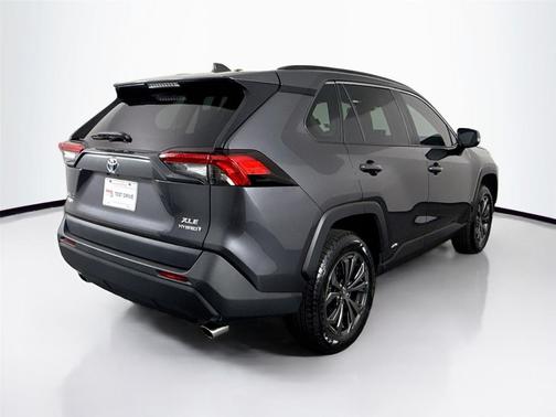 2023 Toyota RAV4 Hybrid XLE Premium