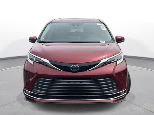2023 Toyota Sienna Limited