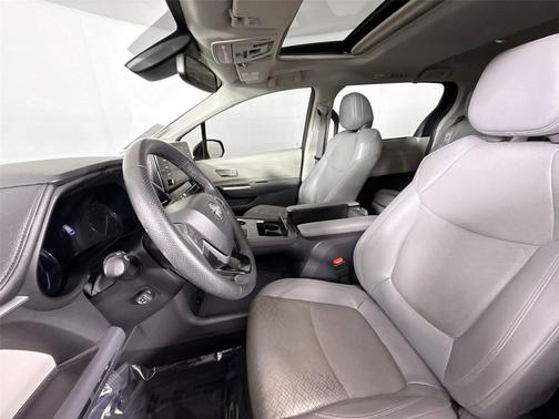 Ruby Flare Pearl 2023 Toyota Sienna Limited