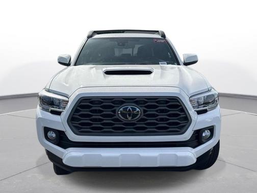 White 2022 Toyota Tacoma TRD Sport