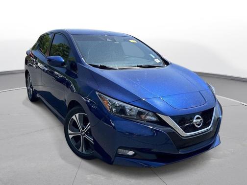 Deep Blue Pearl 2022 Nissan Leaf SV 40 kWh
